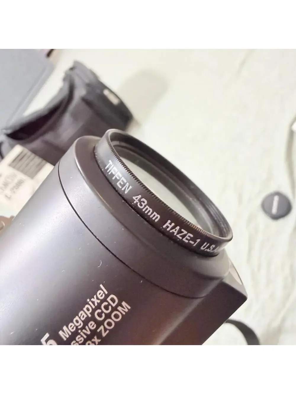C-2500L Olympus Camedia Digital Camera With Carrying Case Bag And Accessories
